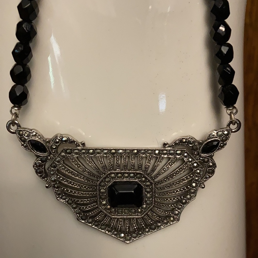 1928 brand Art Deco inspired set necklace & earrings. Beautiful. Earrings unworn - Picture 3 of 6